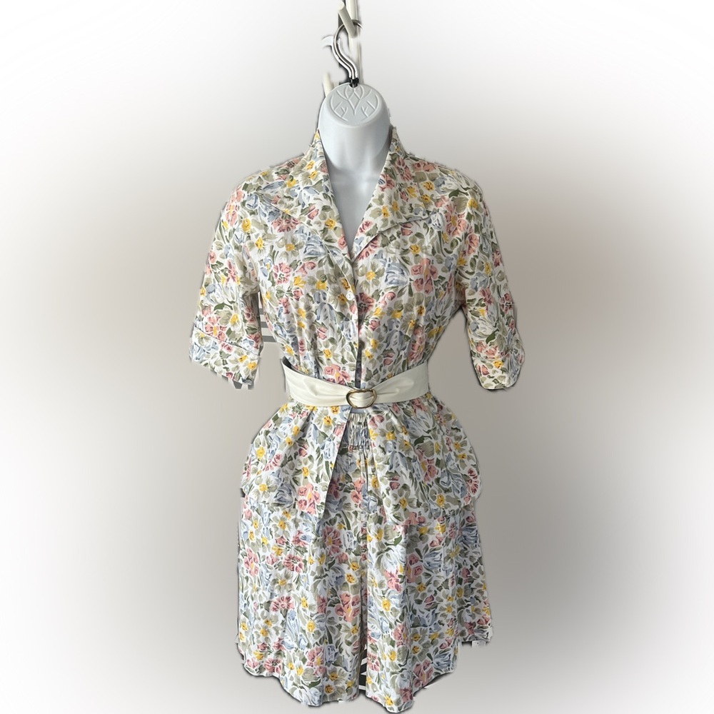 Vintage 100% cotton 2-Piece Floral Bermuda Shorts set with Fitted Top